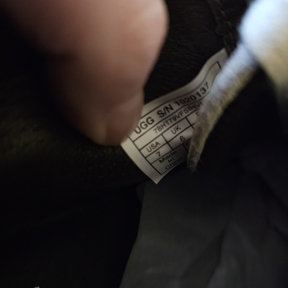 UGG Unisex Cali Fringe Suede Leather High-Top Sneaker. - Picture 8 of 8